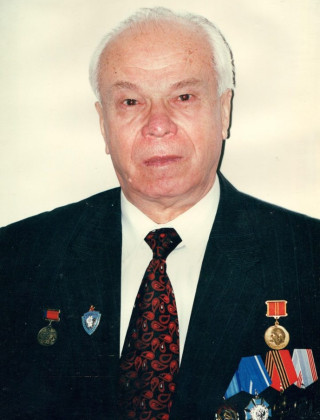 Мельников Александр Иванович.
