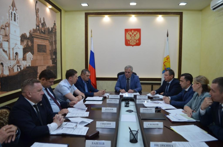 В Кировской области на реализацию новых нацпроектов направлено более 20 миллиардов рублей. В Кировской области на реализацию новых нацпроектов направлено более 20 миллиардов рублей.